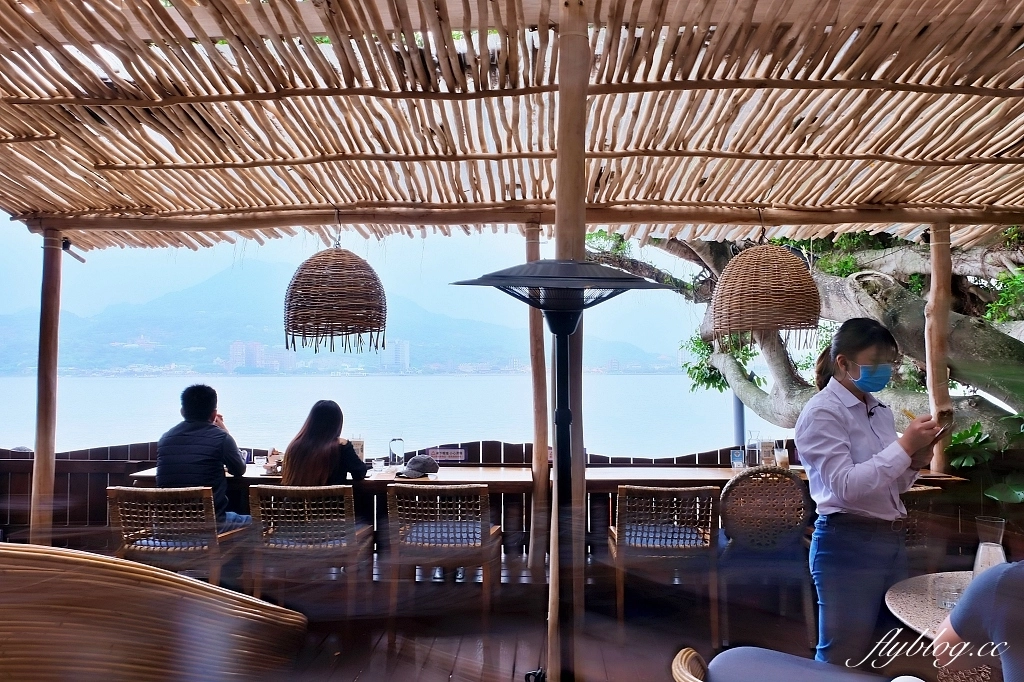 新北淡水｜水灣餐廳waterfront 榕堤店，淡水最美景觀餐廳，感受濃濃峇里島風情(附菜單) @飛天璇的口袋