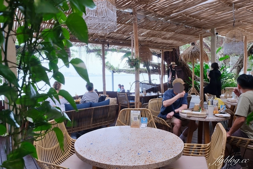 新北淡水｜水灣餐廳waterfront 榕堤店，淡水最美景觀餐廳，感受濃濃峇里島風情(附菜單) @飛天璇的口袋