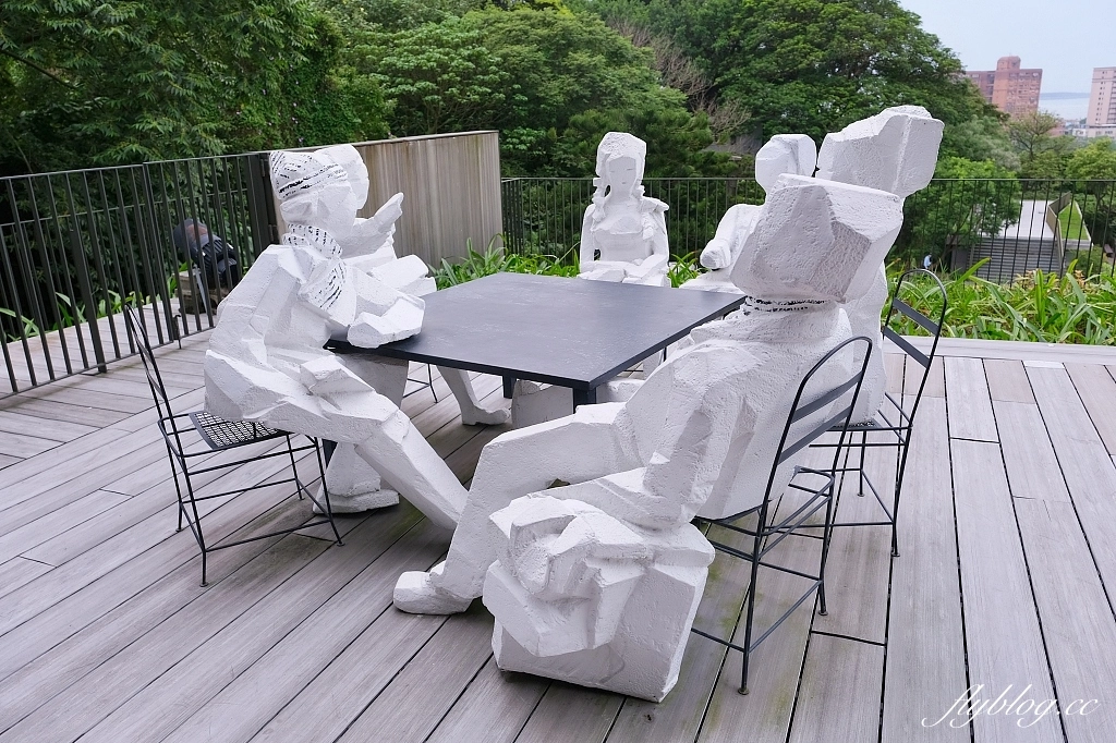 新北淡水｜星巴克淡水雲門門市．最有文藝氣息的星巴克，森林系的玻璃屋咖啡店 @飛天璇的口袋