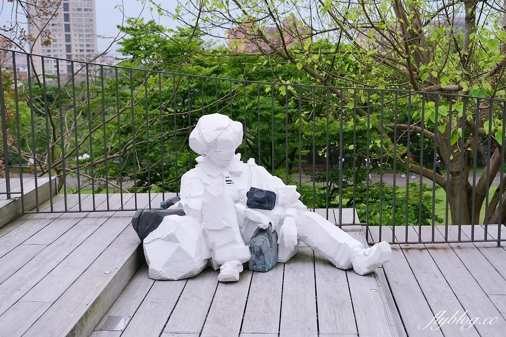 新北淡水｜星巴克淡水雲門門市．最有文藝氣息的星巴克，森林系的玻璃屋咖啡店 @飛天璇的口袋