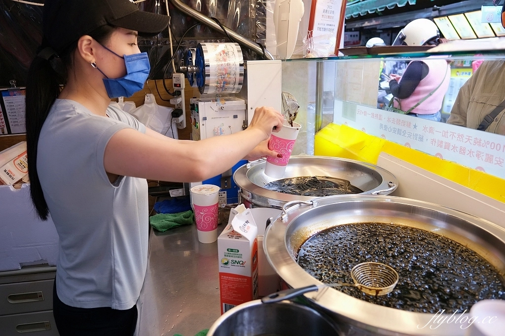 台北中正｜英姐黑糖珍珠鮮奶，台北夜市飲料之王，使用100%光泉鮮乳，南機場夜市人氣美食 @飛天璇的口袋