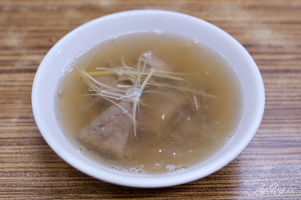 台北中正｜全心羊肉，羊肉軟嫩無腥羶味，南機場夜市人氣羊肉攤，Google評論4.7顆星 @飛天璇的口袋