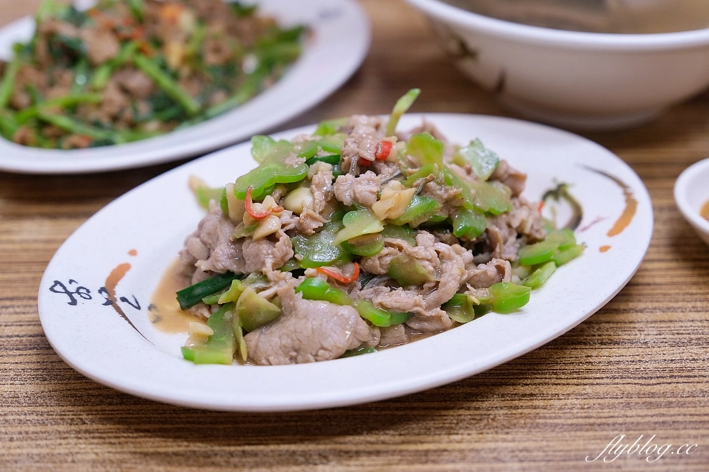 台北中正｜全心羊肉，羊肉軟嫩無腥羶味，南機場夜市人氣羊肉攤，Google評論4.7顆星 @飛天璇的口袋