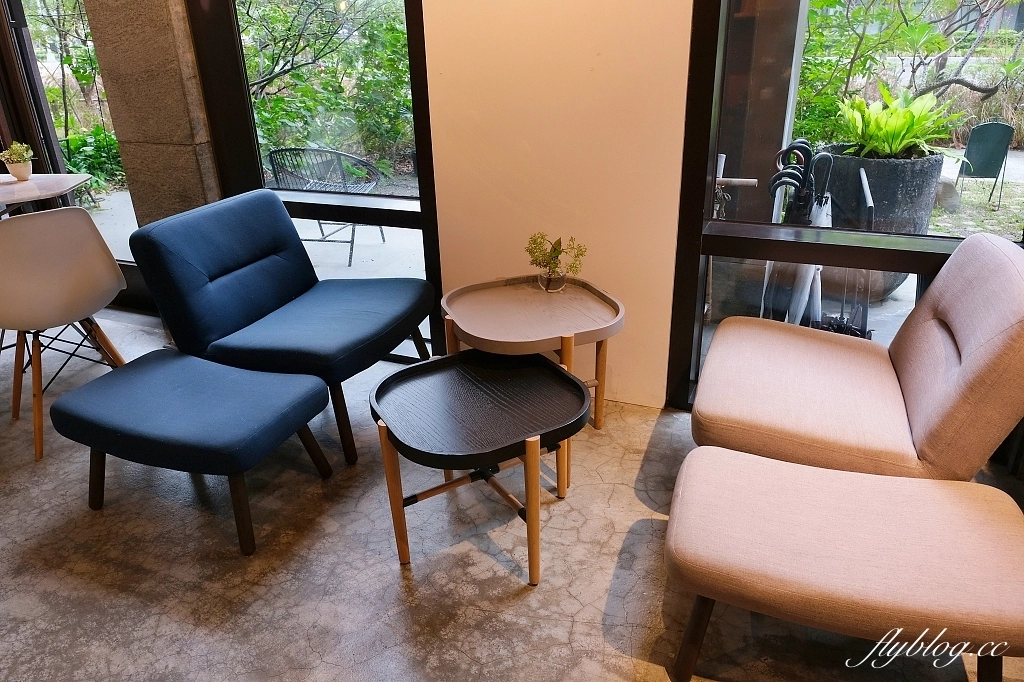新竹竹北｜半畝院子，竹北森林系咖啡館茶窩窩，坐落在住宅區裡的人文館 @飛天璇的口袋