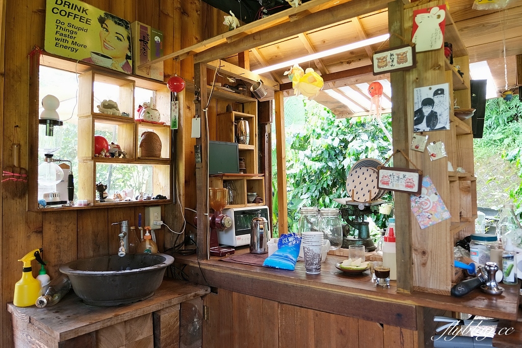 南投漁池｜日月潭湖の怪物咖啡，超可愛的紅龜粿下午茶，綜藝節目營業中拍攝地 @飛天璇的口袋