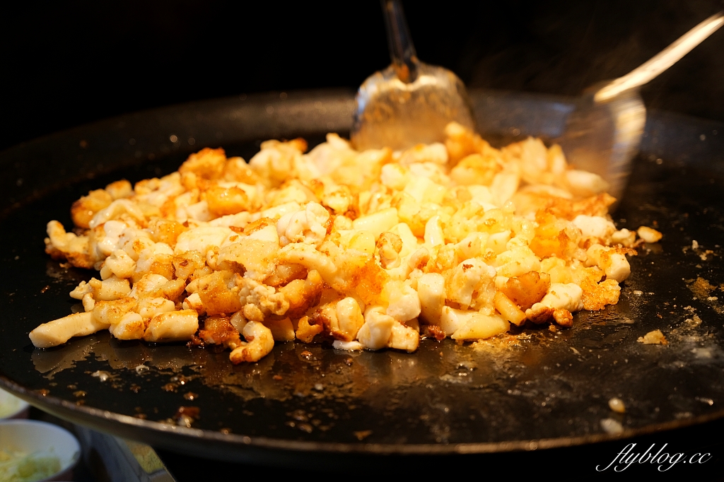 泰國普吉島｜Lard Yai 大坡夜市，普吉島週日限定夜市，街道建築感受濃濃葡式風情 @飛天璇的口袋