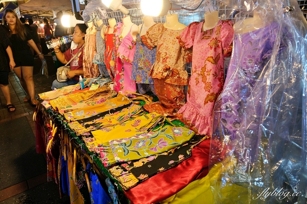 泰國普吉島｜Lard Yai 大坡夜市，普吉島週日限定夜市，街道建築感受濃濃葡式風情 @飛天璇的口袋