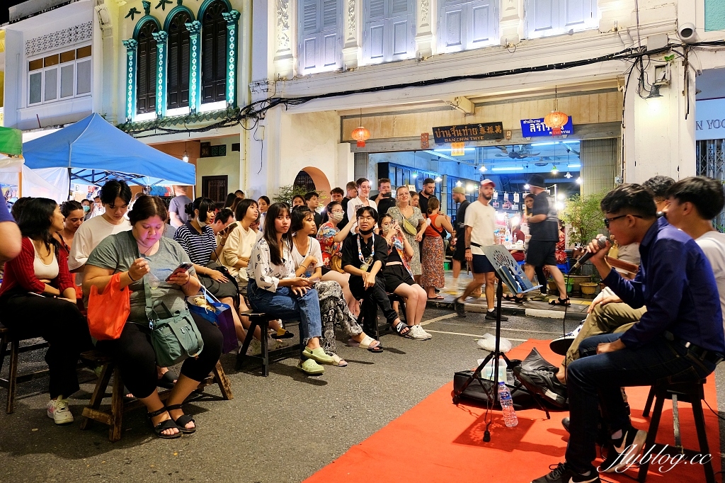 泰國普吉島｜Lard Yai 大坡夜市，普吉島週日限定夜市，街道建築感受濃濃葡式風情 @飛天璇的口袋
