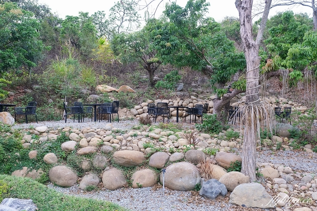 台中北屯｜枯山円敷 YEN KARESAN，隱身大坑山區的預約制餐廳，黑色侘寂風日式庭園建築 @飛天璇的口袋