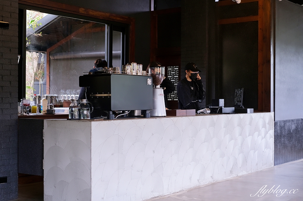 台中北屯｜枯山円敷 YEN KARESAN，隱身大坑山區的預約制餐廳，黑色侘寂風日式庭園建築 @飛天璇的口袋