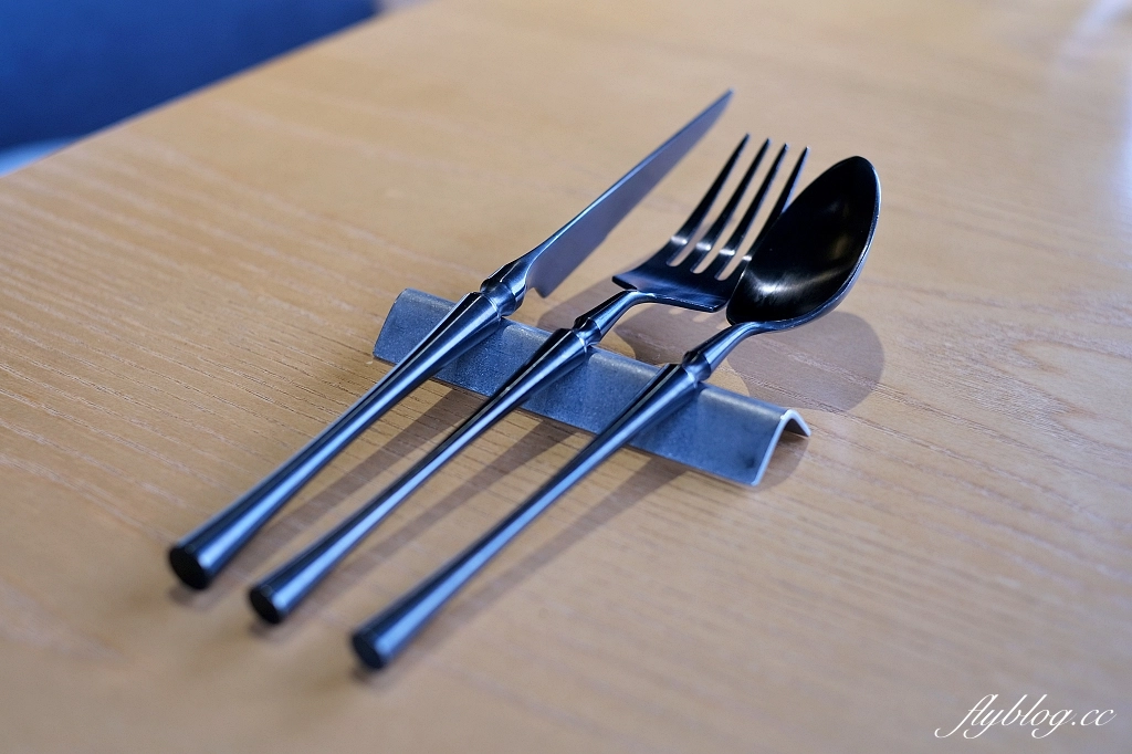 台中北屯｜枯山円敷 YEN KARESAN，隱身大坑山區的預約制餐廳，黑色侘寂風日式庭園建築 @飛天璇的口袋