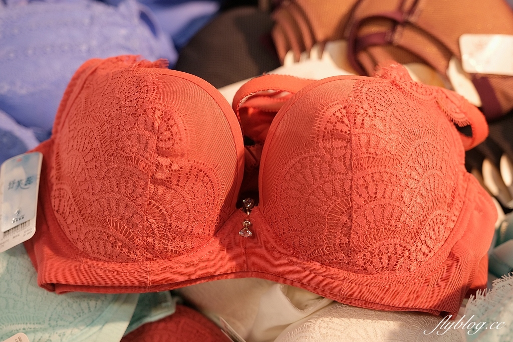 台中中區｜2023曼黛瑪璉&瑪登瑪朵內衣特賣，經典熱銷款買一送一，內衣3件3折起，滿額再送收納包組 @飛天璇的口袋