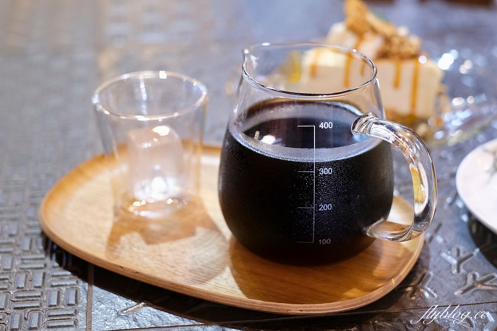 台中北區｜玖安飛飛 Coffee & Makeup，咖啡師和彩妝師的甜點店，中醫商圈復合式咖啡館 @飛天璇的口袋