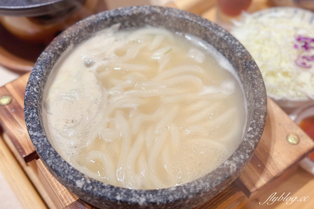 台中東區｜京都勝牛，來自日本現炸60秒的美味，台中第一間在LaLaport北館 @飛天璇的口袋