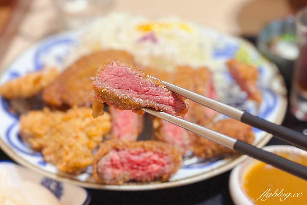 台中東區｜京都勝牛，來自日本現炸60秒的美味，台中第一間在LaLaport北館 @飛天璇的口袋