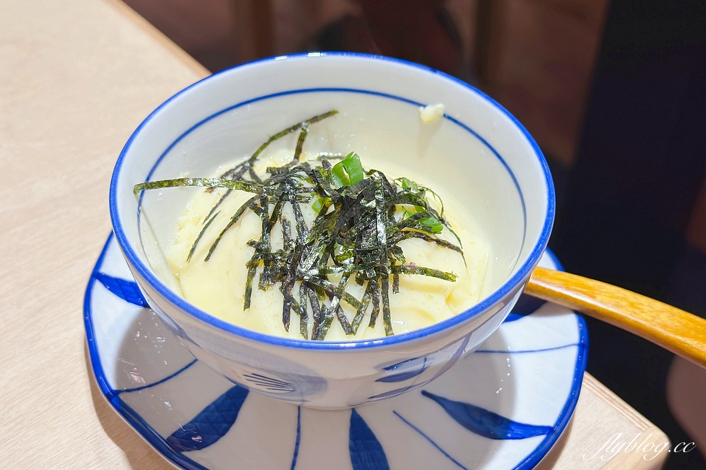 台中東區｜京都勝牛，來自日本現炸60秒的美味，台中第一間在LaLaport北館 @飛天璇的口袋