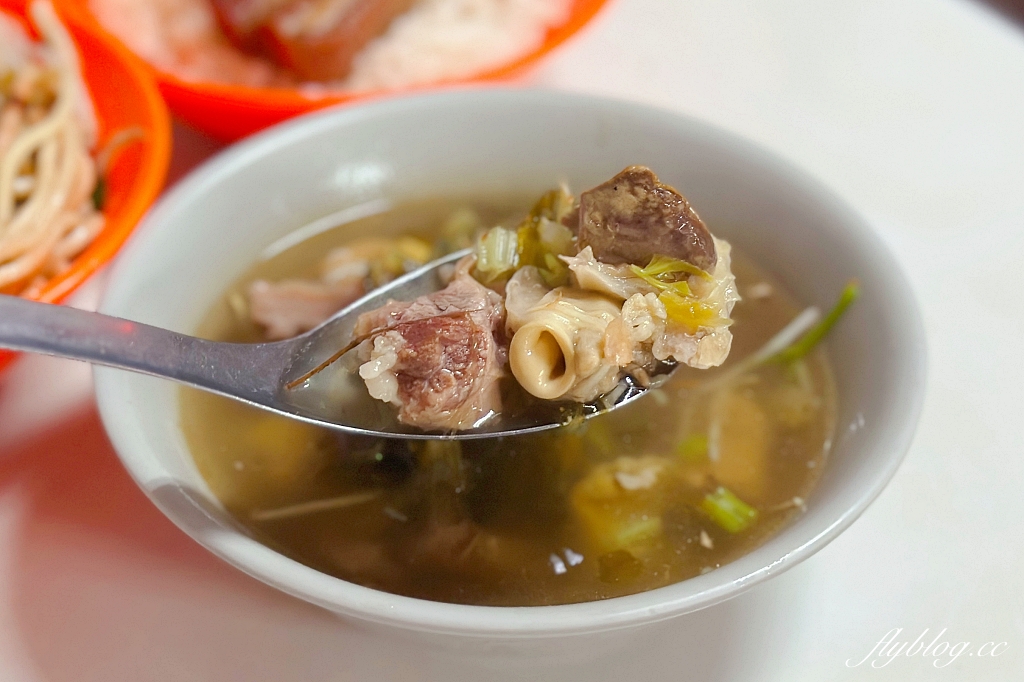 台中西區｜松哥拉仔麵．傳承50年老字號第三代，網友推薦台中五廊街炒麵 @飛天璇的口袋