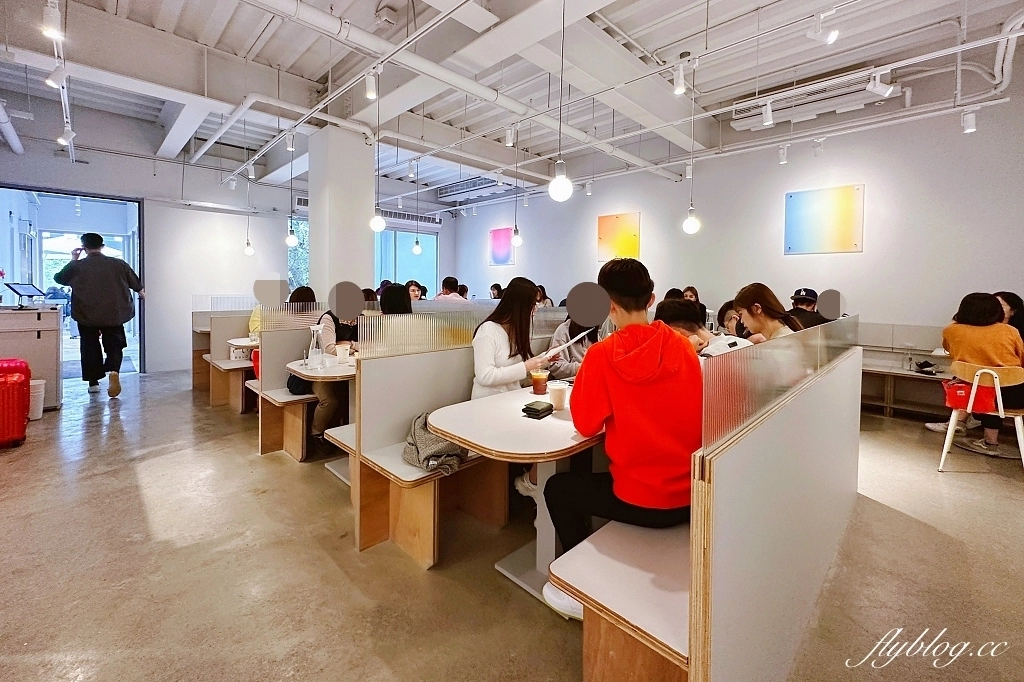 台北信義｜BRUN不然-信義店．台北森林系早午餐，陽台舒適用餐空間 @飛天璇的口袋