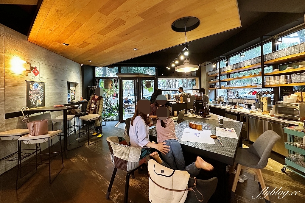 台中北區｜玖安飛飛 Coffee & Makeup，咖啡師和彩妝師的甜點店，中醫商圈復合式咖啡館 @飛天璇的口袋