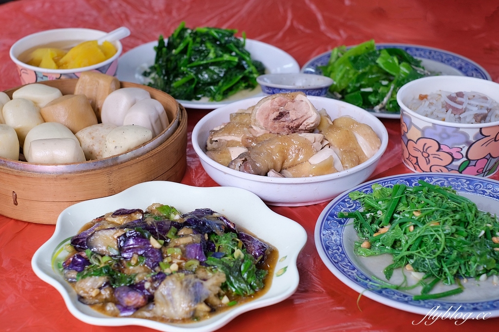 台北北投｜青菜園．陽明山超人氣土雞城，不能訂位平日中午也是大排長龍 @飛天璇的口袋