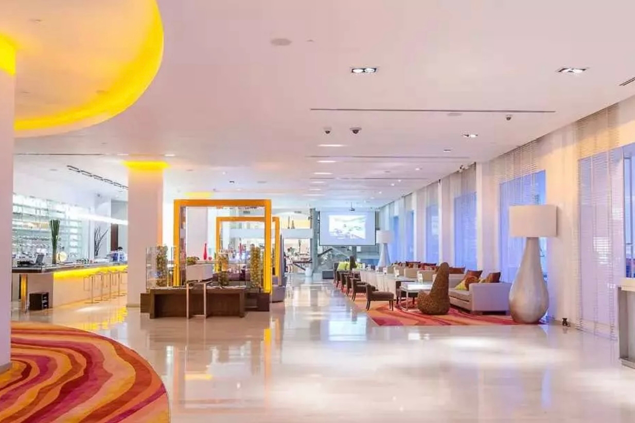 泰國清邁｜dusitD2 Chiang Mai，清邁老城區五星級酒店，門口就是夜市和7-11 @飛天璇的口袋