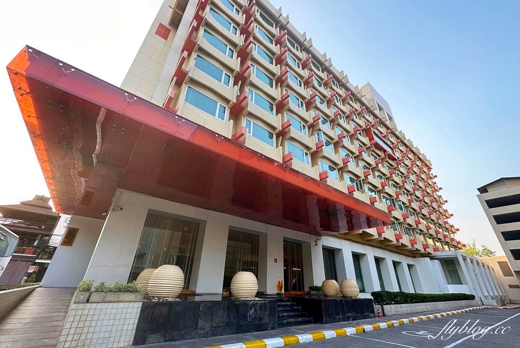 泰國清邁｜dusitD2 Chiang Mai，清邁老城區五星級酒店，門口就是夜市和7-11 @飛天璇的口袋
