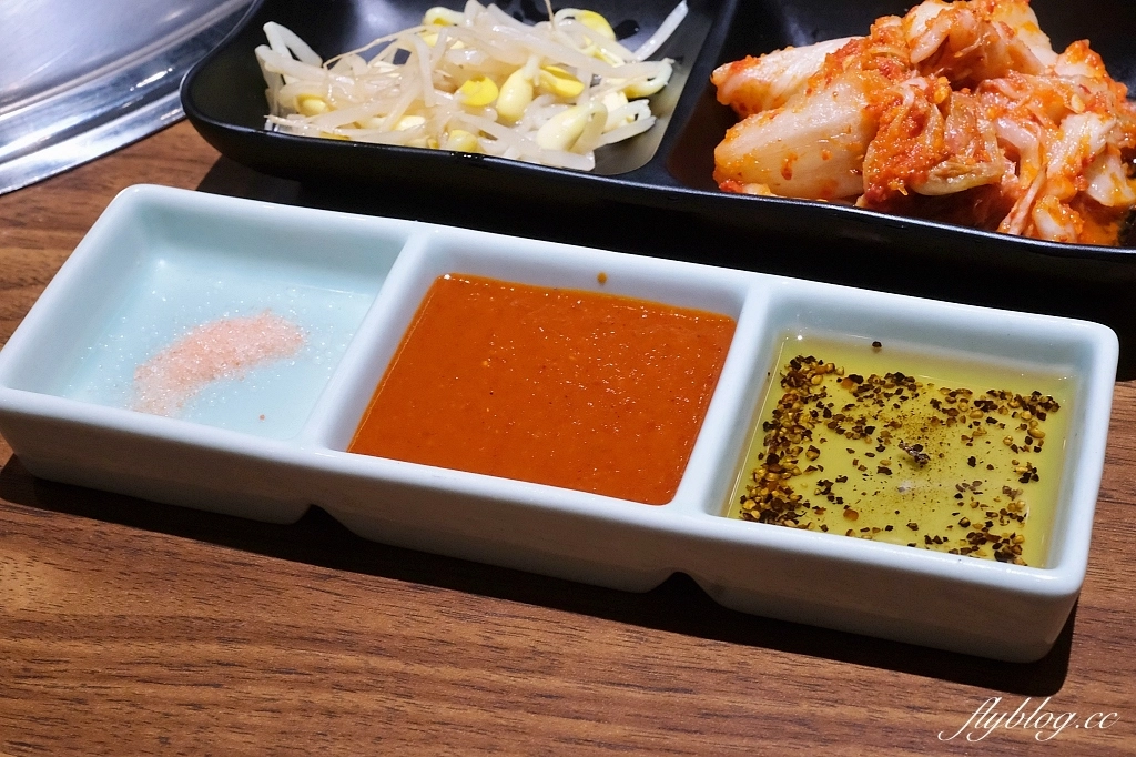 台中東區｜姜滿堂，標榜正宗韓國直火燒肉，生菜小菜自助吧無限續盤(附菜單) @飛天璇的口袋