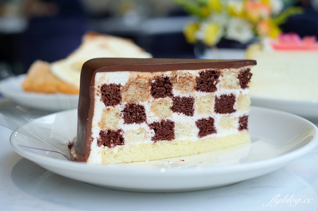 台中東區｜Lady M，來自美國紐約的殿堂級千層蛋糕，台中Lalaport北館美食(附菜單) @飛天璇的口袋