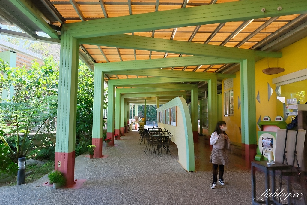 南投埔里｜紙教堂 Paper Dome，桃米村綠色生態旅遊，從日本神戶來的紙教堂 @飛天璇的口袋