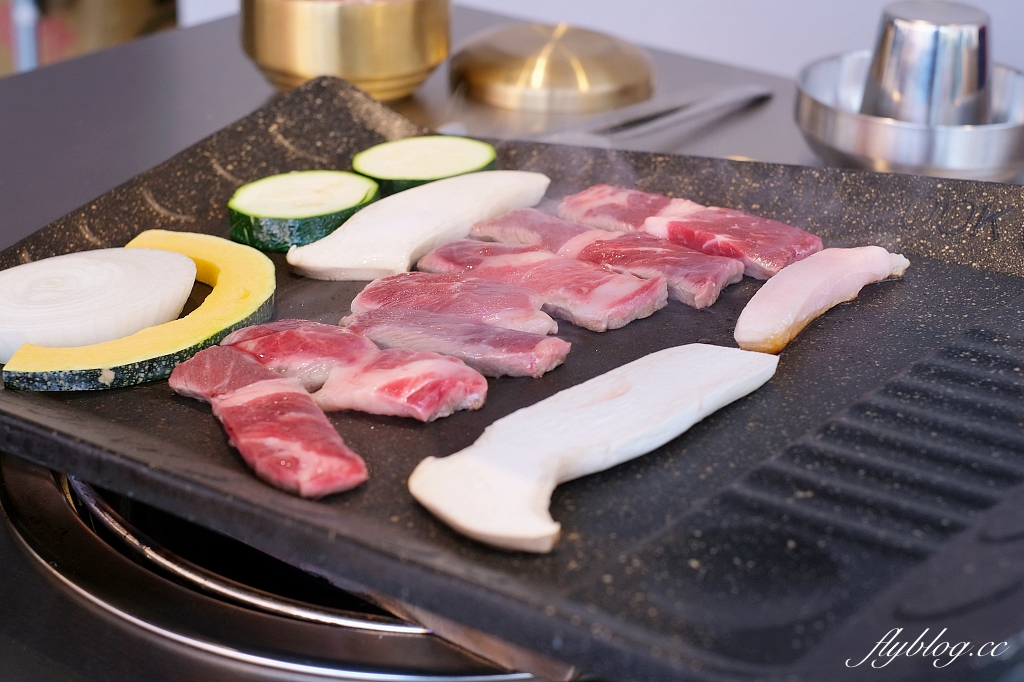 台中東區｜火板大叔十甲店，台中人氣韓式燒肉開二店了，老闆是道地韓國人哦！ @飛天璇的口袋