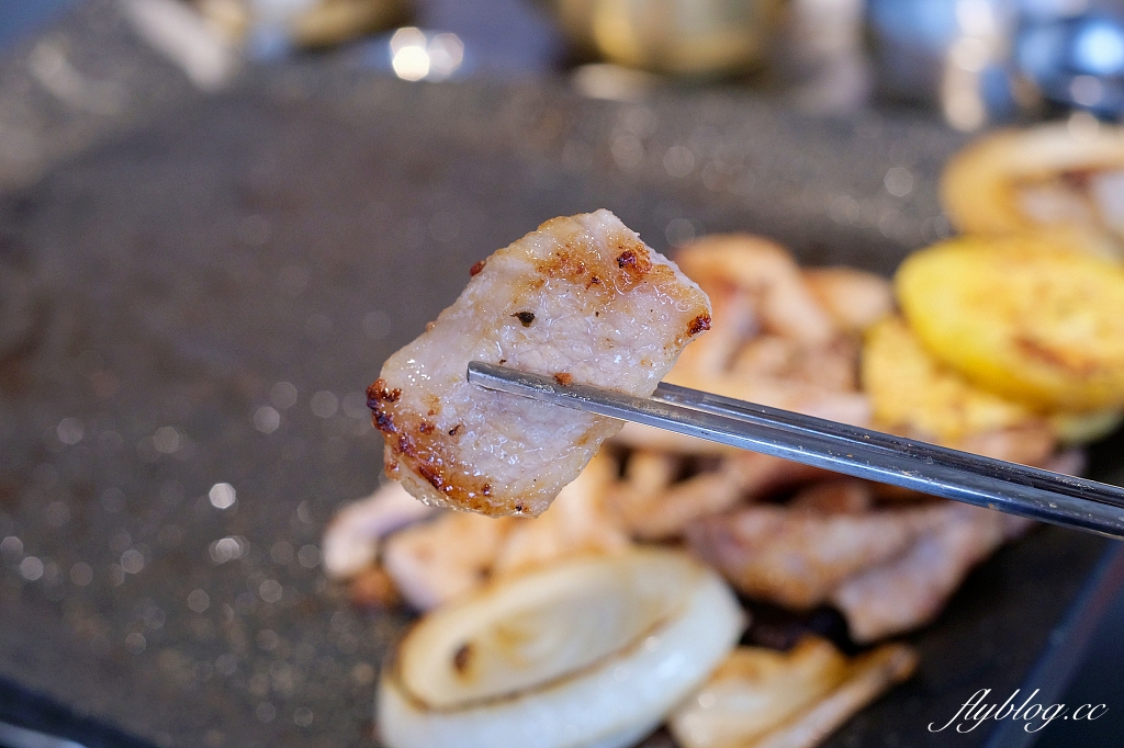 台中東區｜火板大叔十甲店，台中人氣韓式燒肉開二店了，老闆是道地韓國人哦！ @飛天璇的口袋