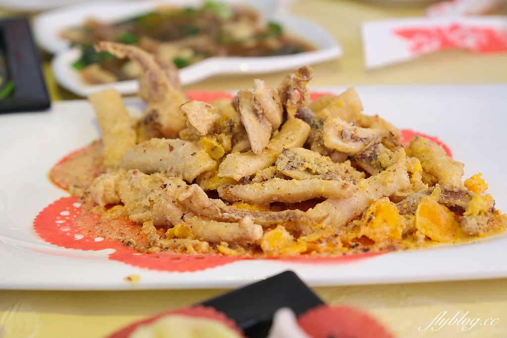 宜蘭蘇澳｜味珍活海鮮，南方澳人氣海鮮餐廳，點餐就免費送生魚片 @飛天璇的口袋