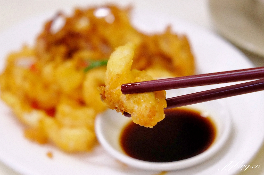 澳門氹仔｜誠昌飯店．澳門必吃馳名水蟹粥，官也街最超人氣的螃蟹粥 @飛天璇的口袋