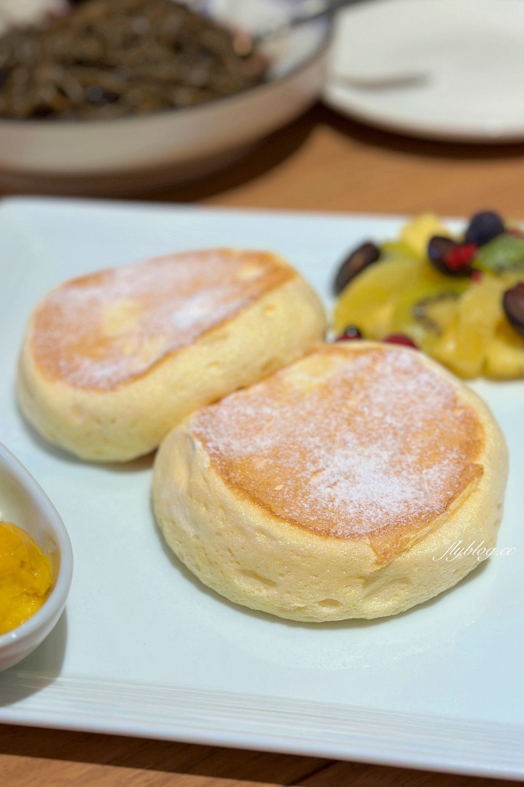 台中東區｜武蔵野森珈琲Diner LaLaport台中店．全台第一間！日本高原森林度假村為意象咖啡館(附菜單) @飛天璇的口袋