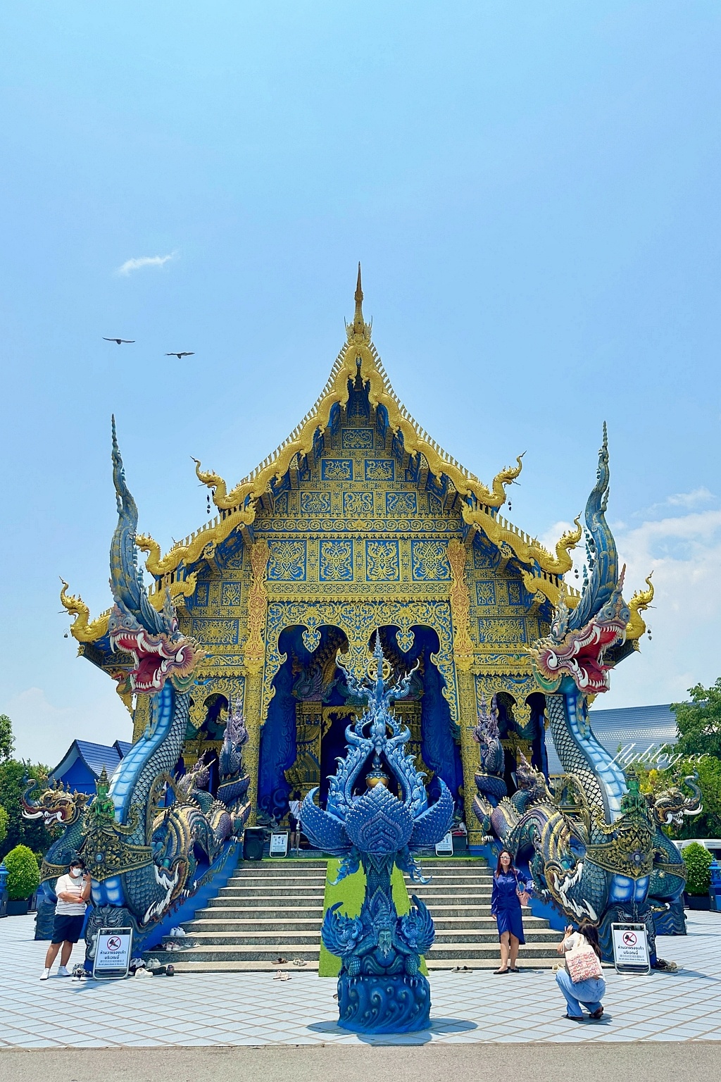 泰國清萊｜清邁一日遊，白廟、黑廟、藍廟和長頸族村，欣賞清萊的建築藝術 @飛天璇的口袋