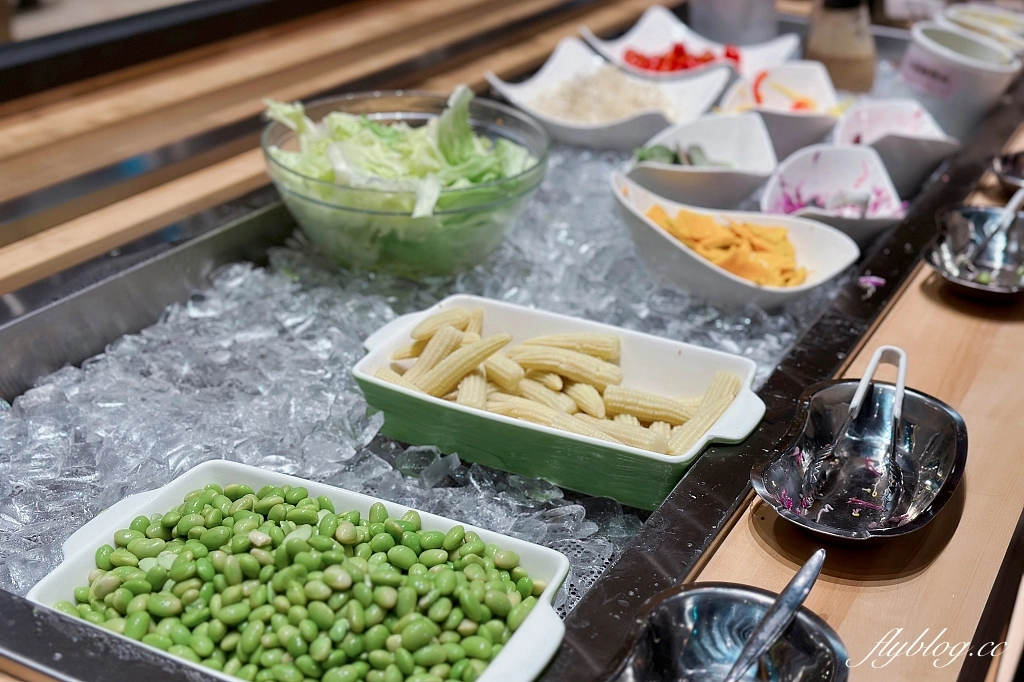 台中東區｜橫濱牛排．台中獨家，半自助百匯沙拉吧吃到飽，台中LaLaport北館美食(附菜單) @飛天璇的口袋