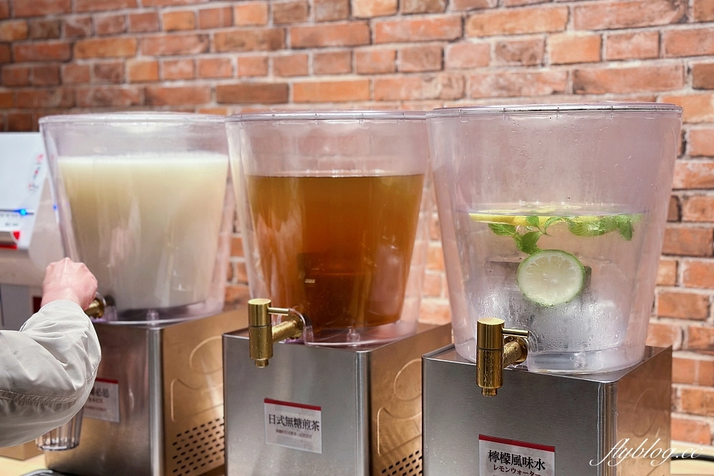 台中東區｜橫濱牛排．台中獨家，半自助百匯沙拉吧吃到飽，台中LaLaport北館美食(附菜單) @飛天璇的口袋