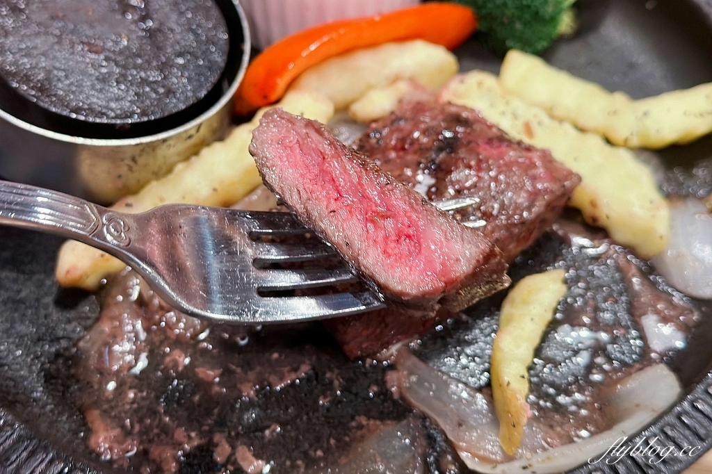 台中東區｜橫濱牛排．台中獨家，半自助百匯沙拉吧吃到飽，台中LaLaport北館美食(附菜單) @飛天璇的口袋