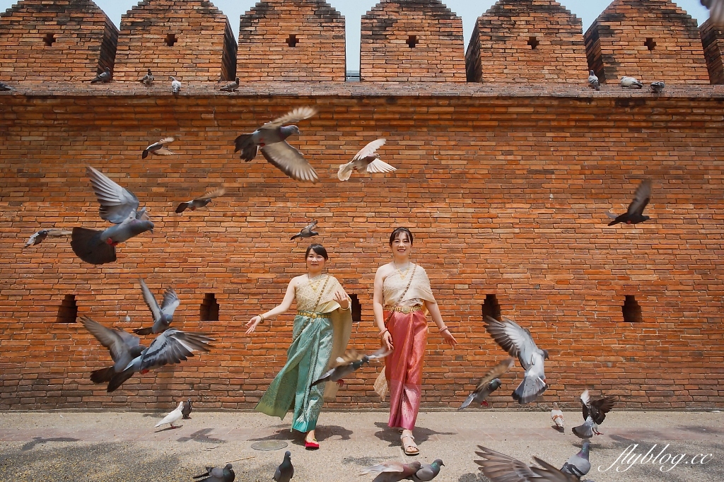 泰國清邁｜塔佩門，觀光客清邁必拍景點，Baan Orjao傳統泰服租借體驗 @飛天璇的口袋