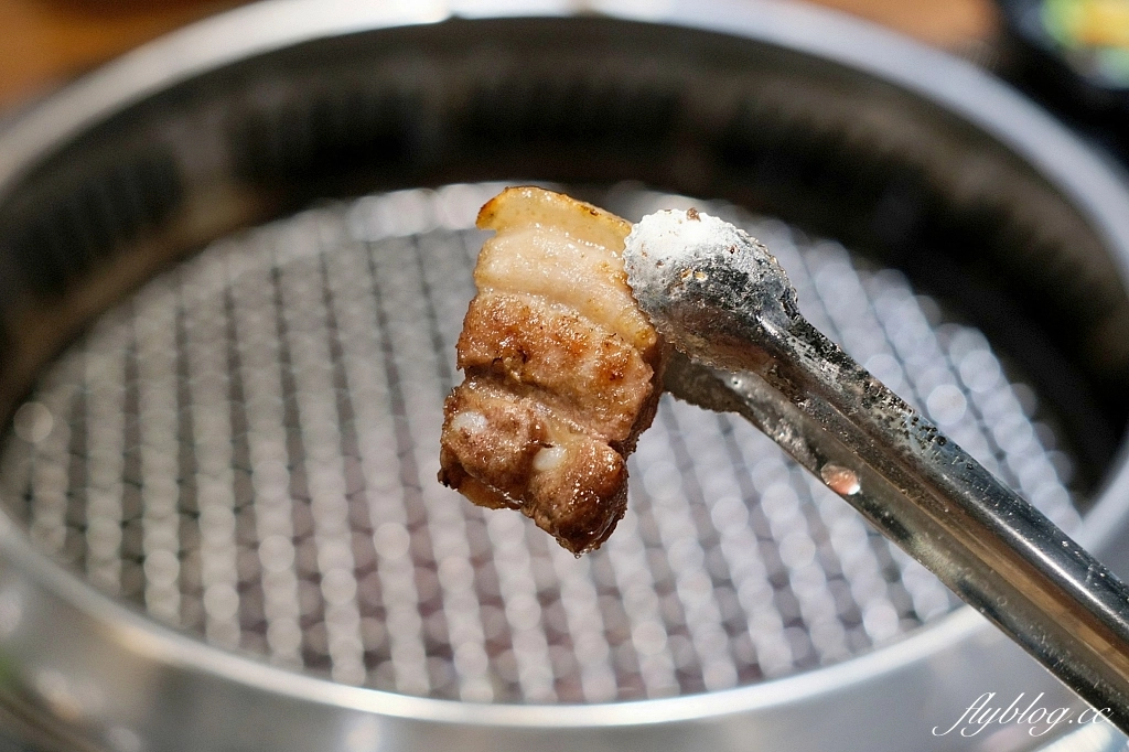 台中東區｜姜滿堂，標榜正宗韓國直火燒肉，生菜小菜自助吧無限續盤(附菜單) @飛天璇的口袋