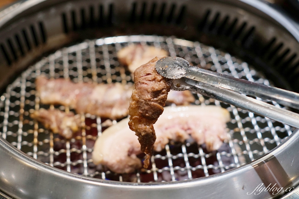 台中東區｜姜滿堂，標榜正宗韓國直火燒肉，生菜小菜自助吧無限續盤(附菜單) @飛天璇的口袋