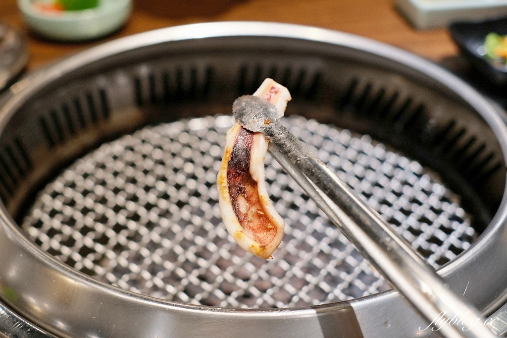 台中東區｜姜滿堂，標榜正宗韓國直火燒肉，生菜小菜自助吧無限續盤(附菜單) @飛天璇的口袋