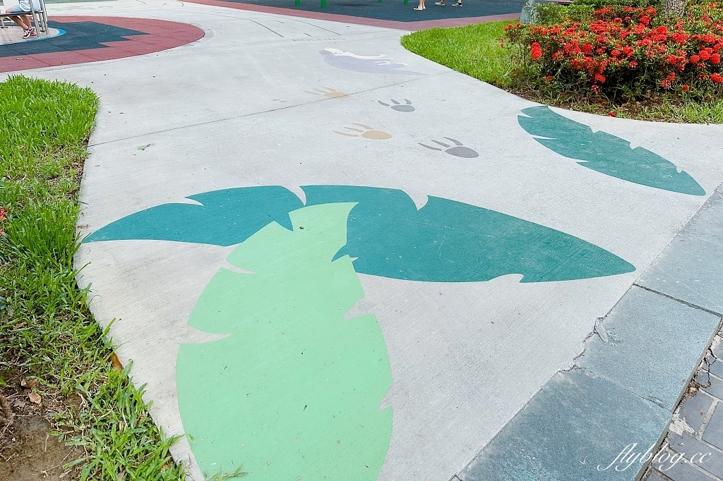 台中南屯｜豐富公園，充滿綠意的共融遊戲場，以穿山甲和樂活樹屋為特色 @飛天璇的口袋