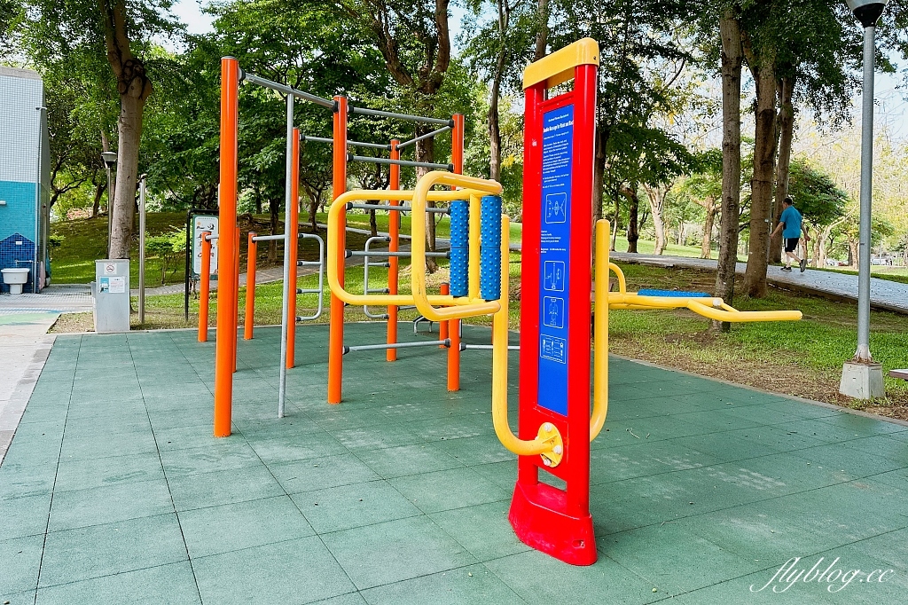 台中南屯｜豐富公園，充滿綠意的共融遊戲場，以穿山甲和樂活樹屋為特色 @飛天璇的口袋