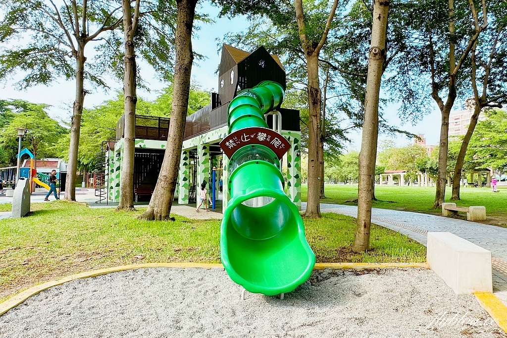 台中南屯｜豐富公園，充滿綠意的共融遊戲場，以穿山甲和樂活樹屋為特色 @飛天璇的口袋