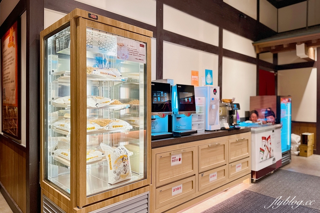 台中東區｜高木和牛食堂．乾杯集團新品牌，日風野菜自助吧吃到飽，LaLaport北館美食(附菜單) @飛天璇的口袋