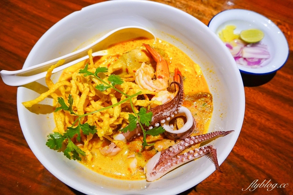泰國清邁｜KAO SOY NIMMAN，清邁必吃泰北咖哩麵，連續多年米其林必比登推薦 @飛天璇的口袋