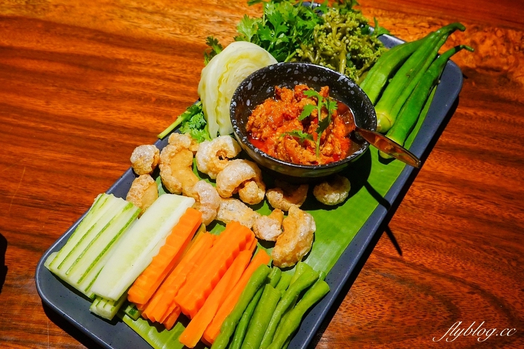 泰國清邁｜KAO SOY NIMMAN，清邁必吃泰北咖哩麵，連續多年米其林必比登推薦 @飛天璇的口袋