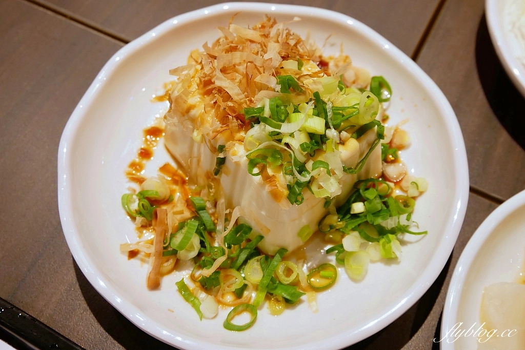 台中東區｜酉十郎W定食，全台第一間進駐台中LaLaport北館，來自日本神奈川的定食專賣店 @飛天璇的口袋