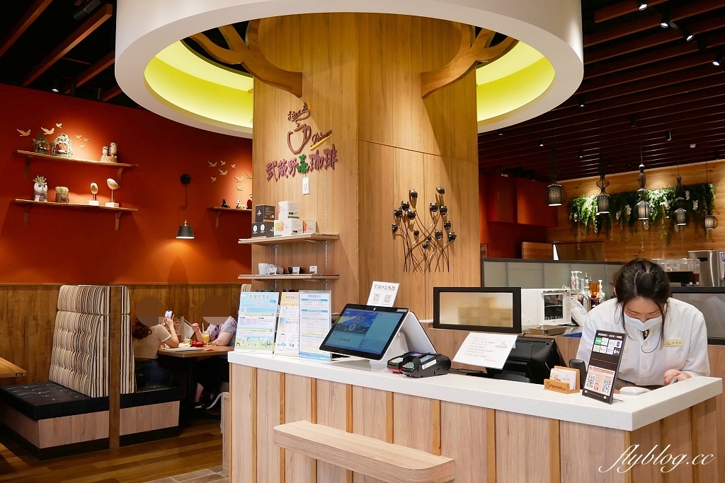 台中東區｜武蔵野森珈琲Diner LaLaport台中店．全台第一間！日本高原森林度假村為意象咖啡館(附菜單) @飛天璇的口袋